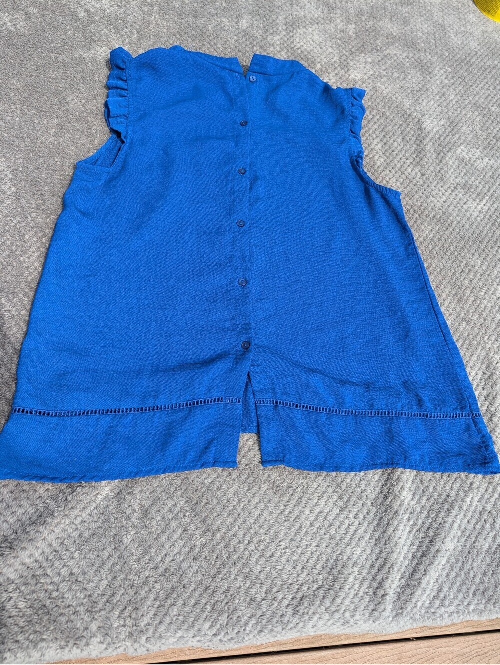 Mandy Evans Women's Blue Sleeveless Flowy Blouse Size Large - Picture 7 of 7